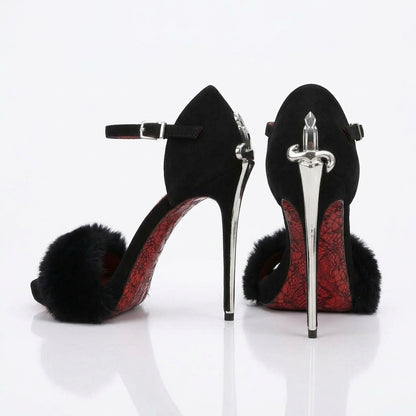 THE ENCHANTRESS AND HER VELVET TOUCH
